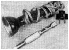 Рис. 2. Паяльник, вставляемый в патрон автомобильной лампы-переноски.