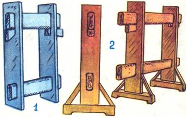1 и 2 — наклонный и вертикальный станки для ковроткачества